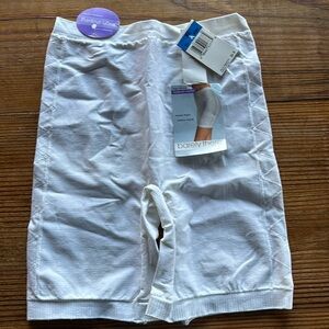 Thigh shape wear by barely there